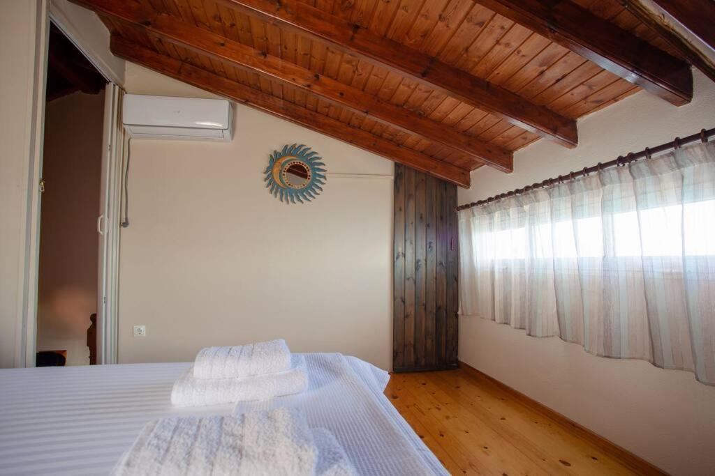 Kohyli Beachfront House Agia Pelagia Chlomou Exterior foto