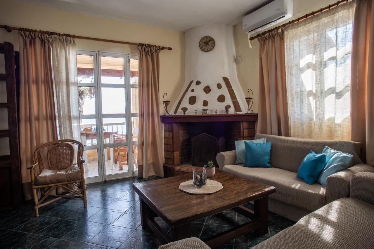 Kohyli Beachfront House Agia Pelagia Chlomou Exterior foto