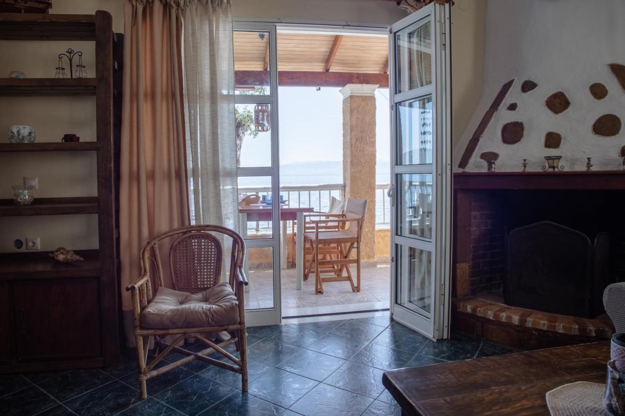 Kohyli Beachfront House Agia Pelagia Chlomou Exterior foto