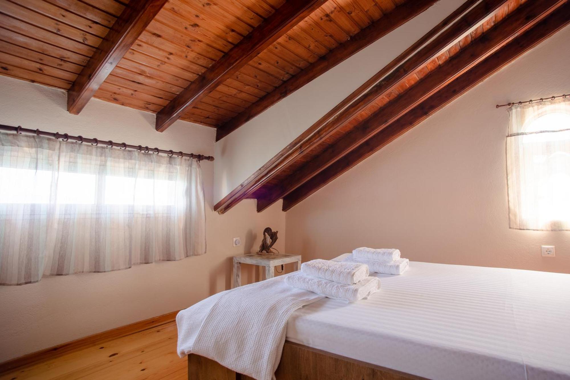 Kohyli Beachfront House Agia Pelagia Chlomou Exterior foto