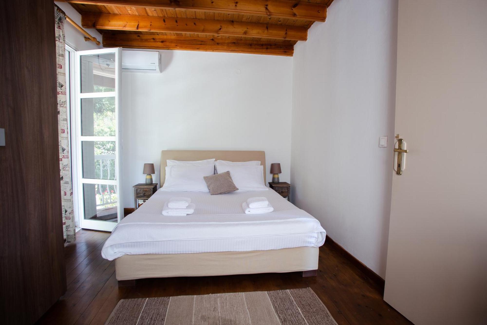 Kohyli Beachfront House Agia Pelagia Chlomou Exterior foto