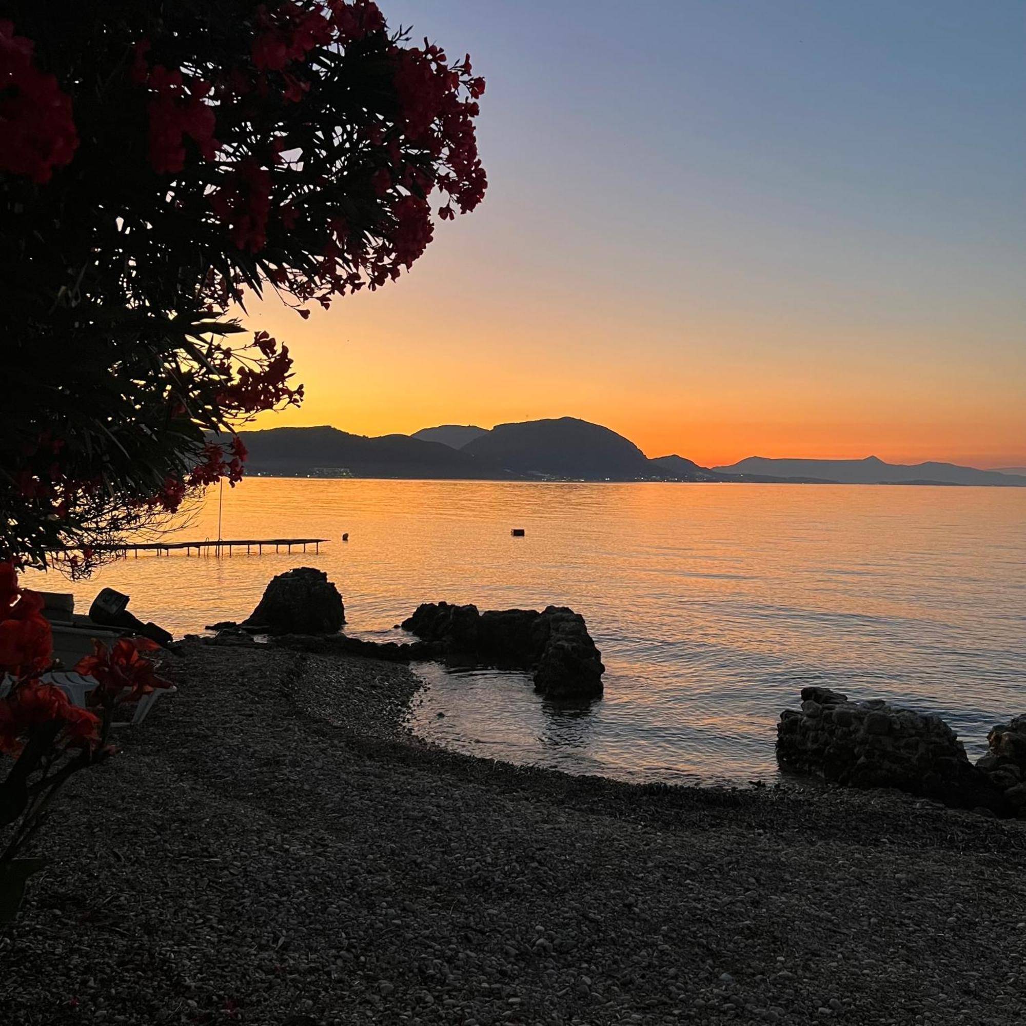 Kohyli Beachfront House Agia Pelagia Chlomou Exterior foto