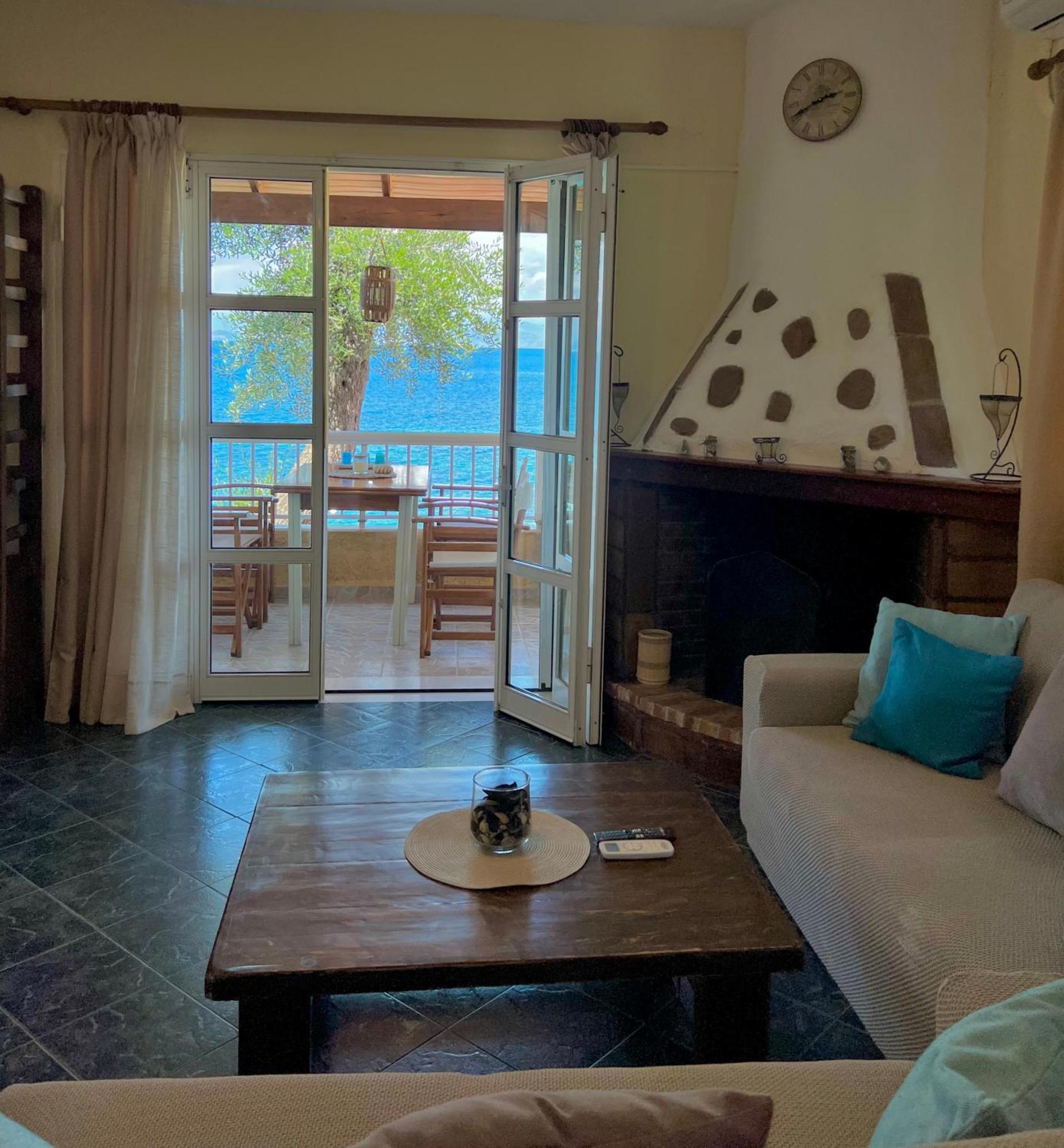 Kohyli Beachfront House Agia Pelagia Chlomou Exterior foto